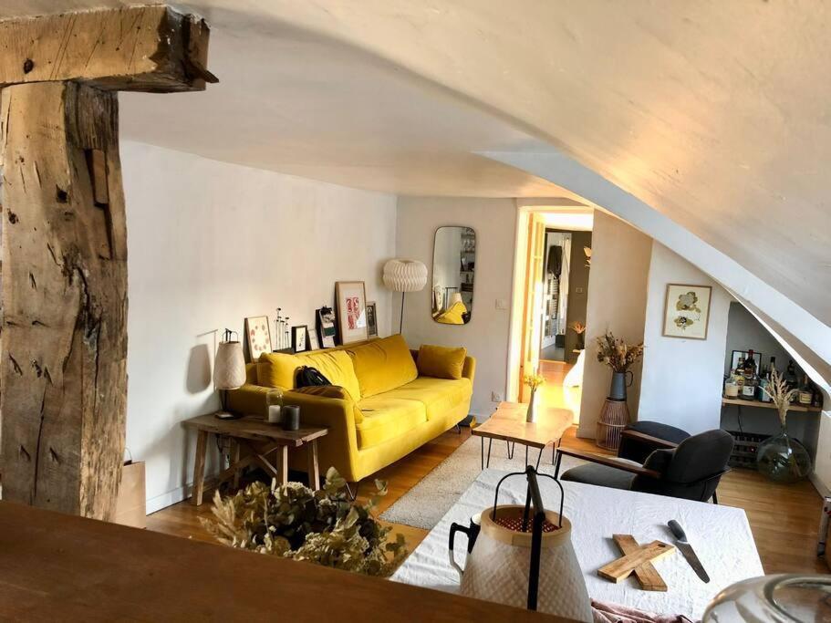 Apartment Magnifique 10eme *