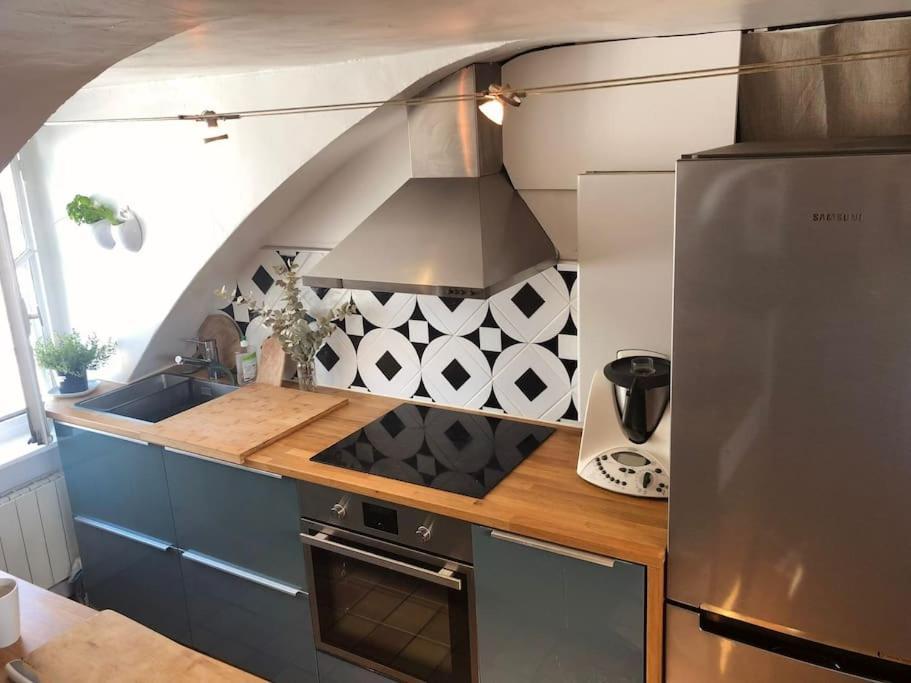 Apartment Magnifique 10eme *